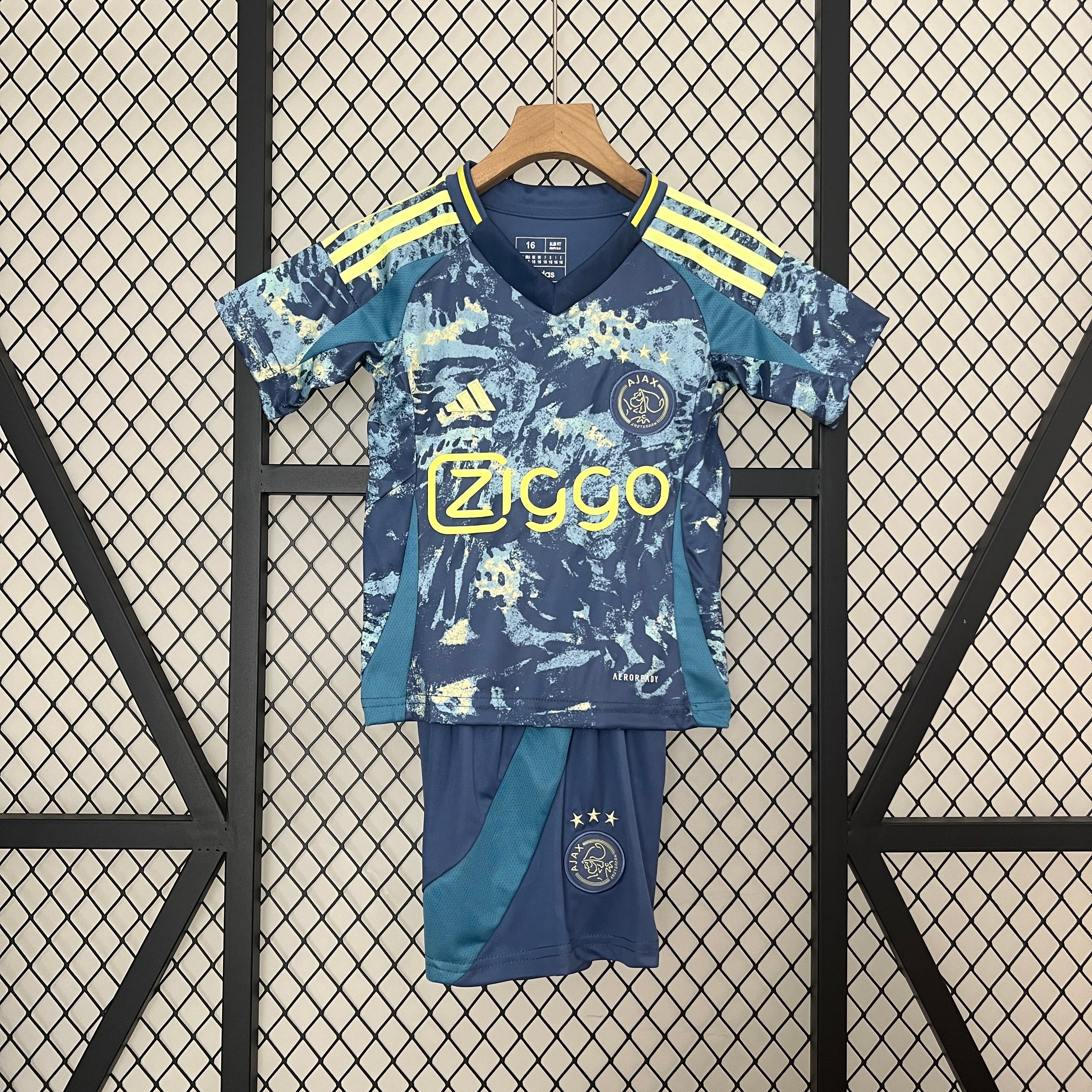 Kit Infantil Ajax Away 24/25